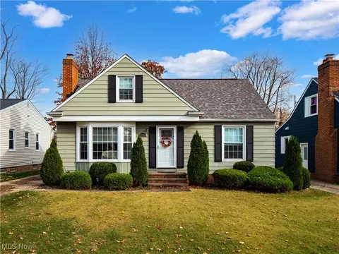 16524 Glenridge Ave, Middleburg Heights, OH 44130