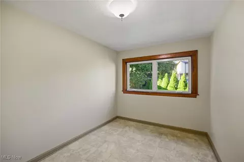1362 Easton Dr, Akron, OH 44310 photo 19
