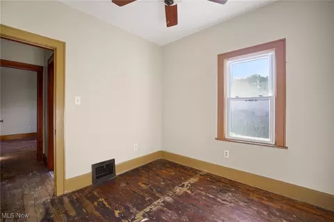 1362 Easton Dr, Akron, OH 44310 photo 12