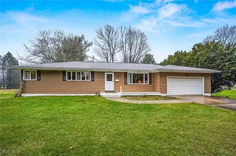 1138 Lower Dr, Kent, OH 44240