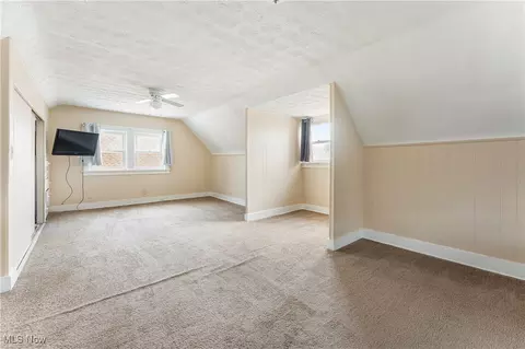 Bedroom - 423 E Wilbeth Rd, Akron, OH 44301 photo 1 of 5