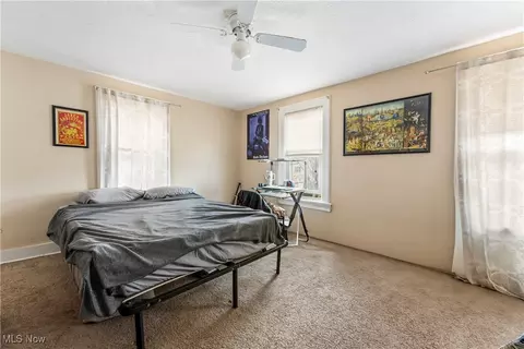 Bedroom - 423 E Wilbeth Rd, Akron, OH 44301 photo 4 of 5