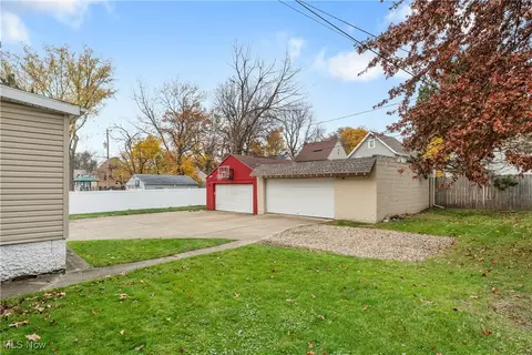 Exterior - 423 E Wilbeth Rd, Akron, OH 44301 photo 2 of 5