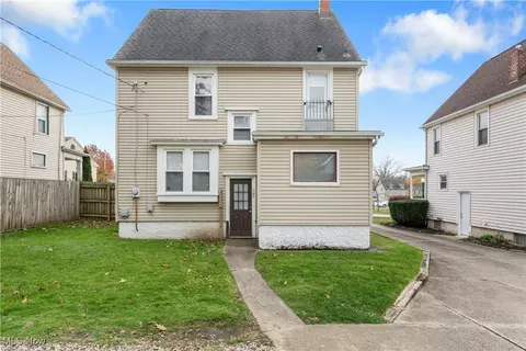 Exterior - 423 E Wilbeth Rd, Akron, OH 44301 photo 5 of 5