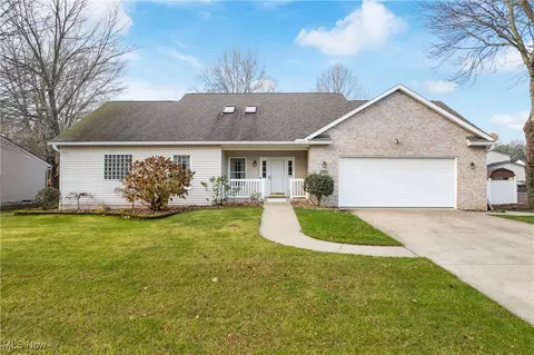 1589 Hawthorn St, Mogadore, OH 44260