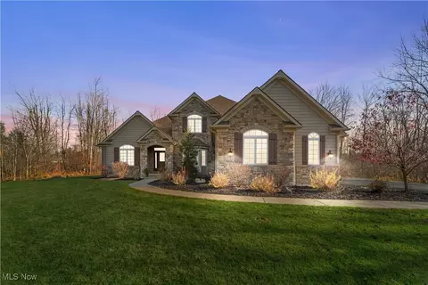 16095 Addington Ct, Newbury, OH 44065