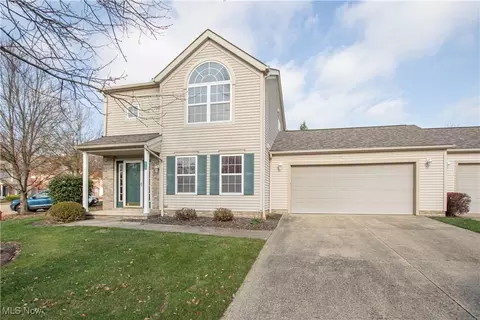 8643 Robinwood Ter, Macedonia, OH 44056