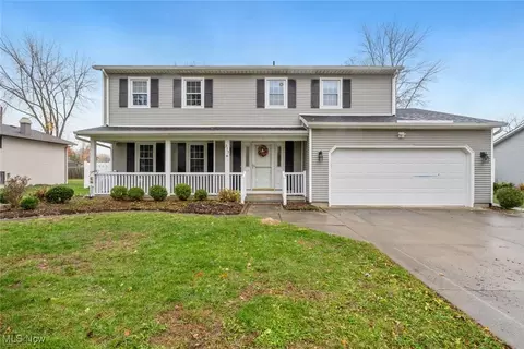 215 Rustic Hill Ln, Amherst, OH 44001