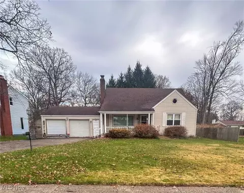4047 Arden Blvd, Youngstown, OH 44511
