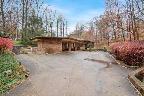 920 Wallwood Dr, Copley, OH 44321
