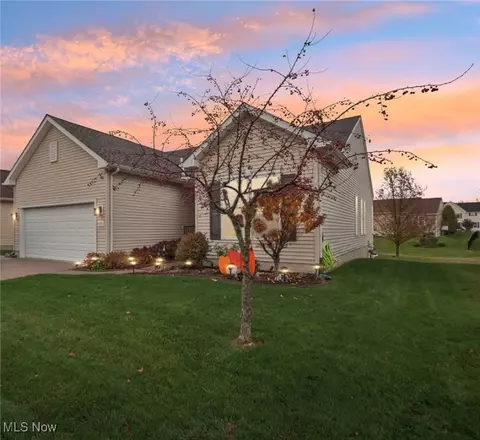 8363 Chesapeake Dr, North Ridgeville, OH 44039