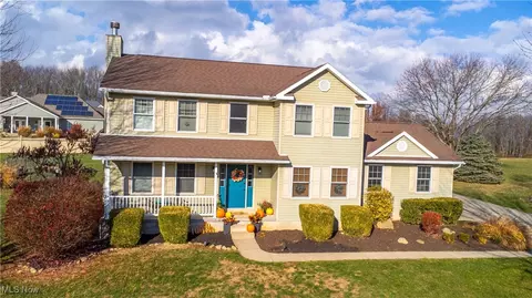47775 Hidden Springs Dr, Saint Clairsville, OH 43950