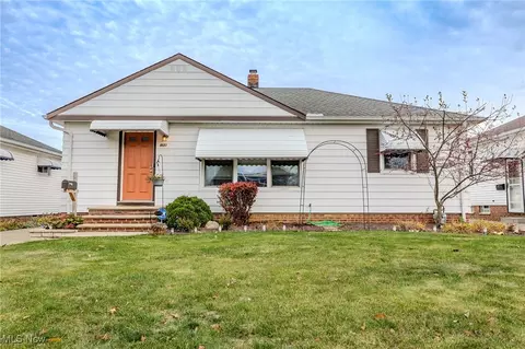 1833 Ridgewick Dr, Wickliffe, OH 44092