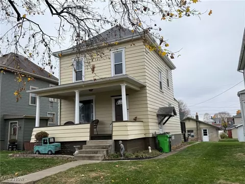 710 Gorley St, Uhrichsville, OH 44683