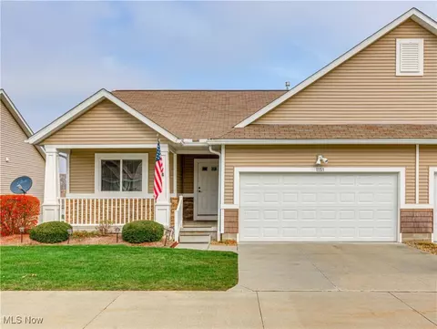 1151 Hanover Dr #4, Akron, OH 44312