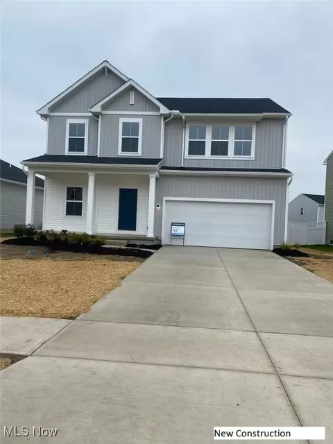 906 Oak Point Cir, Elyria, OH 44035