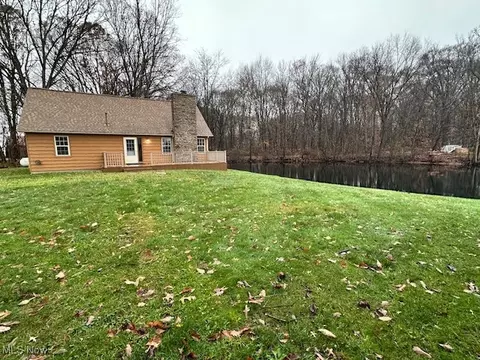 5133 Lovers Ln, North Lawrence, OH 44666