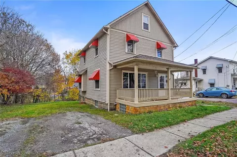 138 W Main St, East Palestine, OH 44413