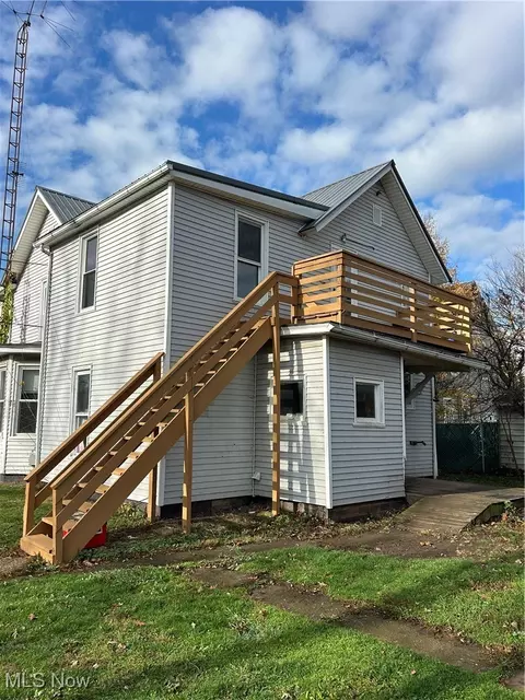 109 Murray Ave, Minerva, OH 44657 photo 4