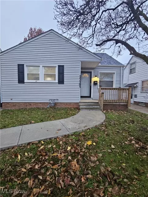 15505 Rockside Rd, Maple Heights, OH 44137