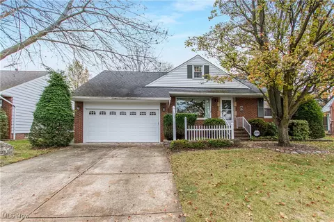 Exterior - 1791 E 228th St, Euclid, OH 44117 photo 9 of 9