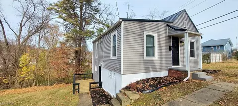 917 A Foster Ave, Cambridge, OH 43725