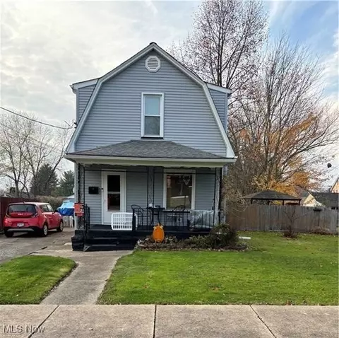 220 Baldwin Ave, Niles, OH 44446