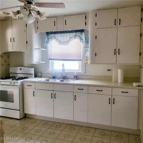 1926 Madison Ave, Lorain, OH 44053 photo 8