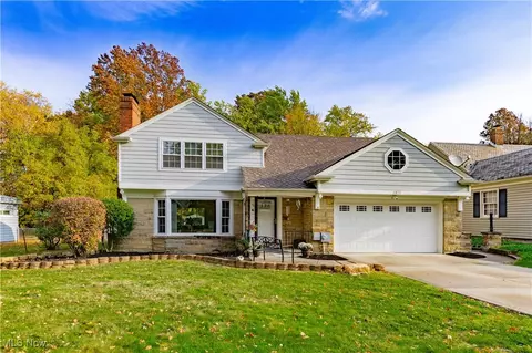 1411 Westover Rd, Cleveland Heights, OH 44118