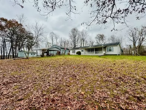 118 Middle Ridge Ln, Waverly, WV 26184