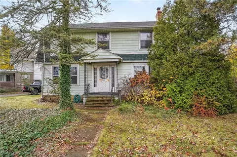 1627 Hillside Ter, Akron, OH 44305