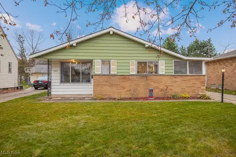 4357 Valleyside Rd, Cleveland, OH 44135