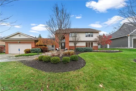 2255 Halcyon Rd, Beachwood, OH 44122