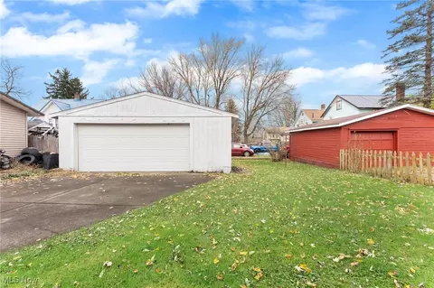 682 Maple Ave, Conneaut, OH 44030 photo 26