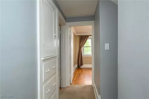 Entry Way - 76 E Wilbeth, Akron, OH 44301 photo 2 of 2
