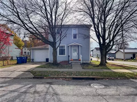 807 E 4th St, Salem, OH 44460 photo 1