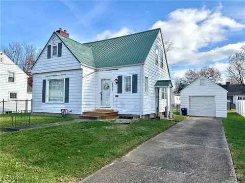 2310 Latrobe St, Parkersburg, WV 26101