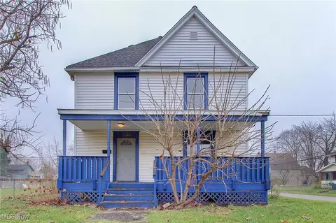 202 Young Ave NE, Canton, OH 44704