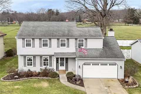 30824 Windy Hollow Ln, North Olmsted, OH 44070