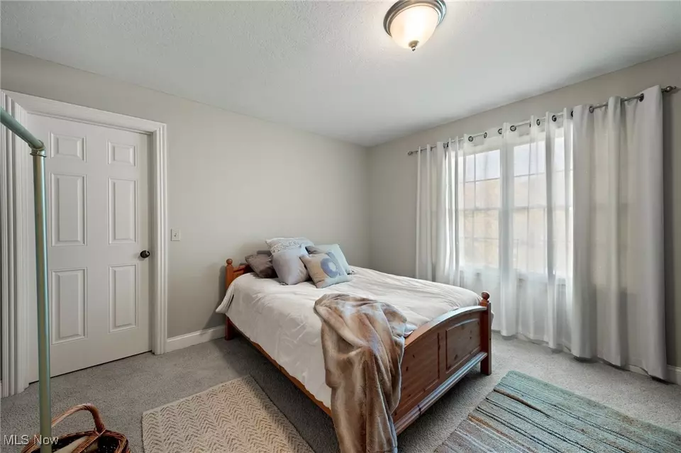 Bedroom - 3342 Ashton Dr, Uniontown, OH 44685 photo 5 of 8