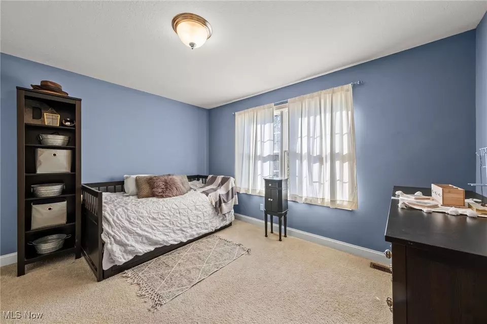 Bedroom - 3342 Ashton Dr, Uniontown, OH 44685 photo 3 of 8