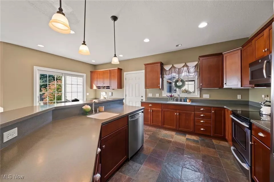 Kitchen - 3342 Ashton Dr, Uniontown, OH 44685 photo 1 of 3