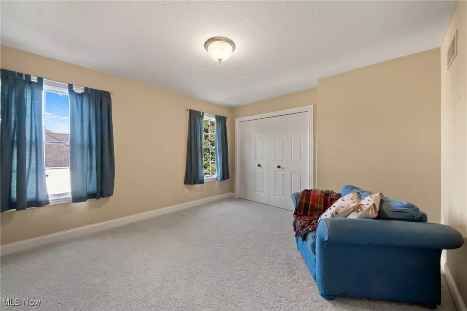 Bedroom - 3342 Ashton Dr, Uniontown, OH 44685 photo 7 of 8
