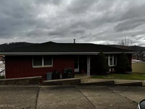 815 High St, Wellsburg, WV 26070