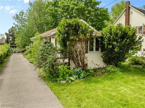 Exterior - 18061 Derr Ave, Beloit, OH 44609 photo 5 of 7