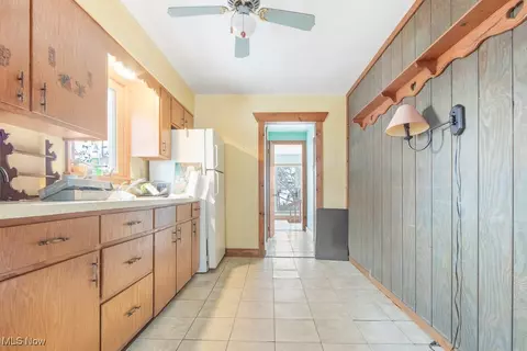 Entry Way - 18061 Derr Ave, Beloit, OH 44609 photo 1 of 3