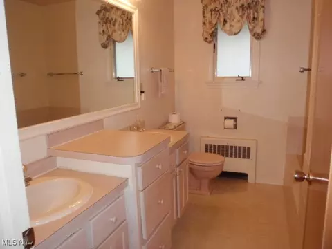 1045 Rosealee Ave, Elyria, OH 44035 photo 13