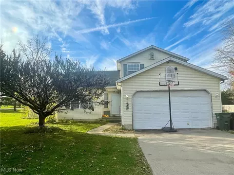 7990 Quarry Rd, Amherst, OH 44001