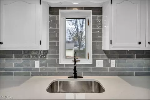 Kitchen - 166 Findlay Ct, Elyria, OH 44035 photo 2 of 2