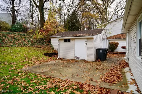 2692 Robindale Ave, Akron, OH 44312 photo 25